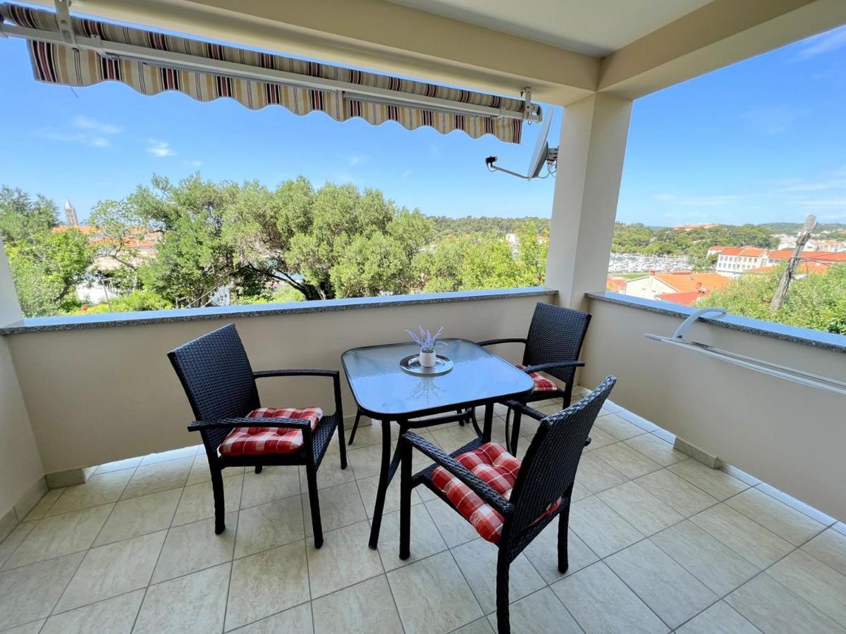 Miramar Apartments Banjol Esterno foto