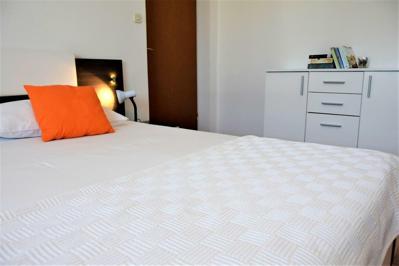 Miramar Apartments Banjol Esterno foto